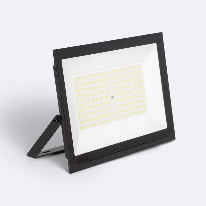 Ledkia LED Fluter S3 150W 3000K Schwarz – 16.500 lm, IP65 – Produktansicht